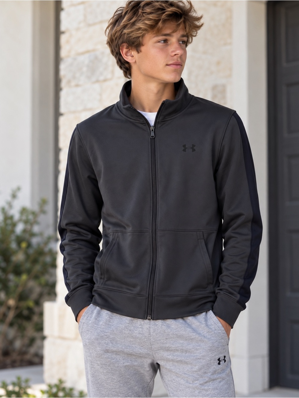 Under Armour Boys Black Full-Zip Track Jacket Loose Fit size Youth Large